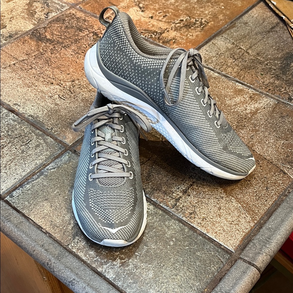 Hoka One One Hupana Gray Athletic Shoes, excellent condition, size 8